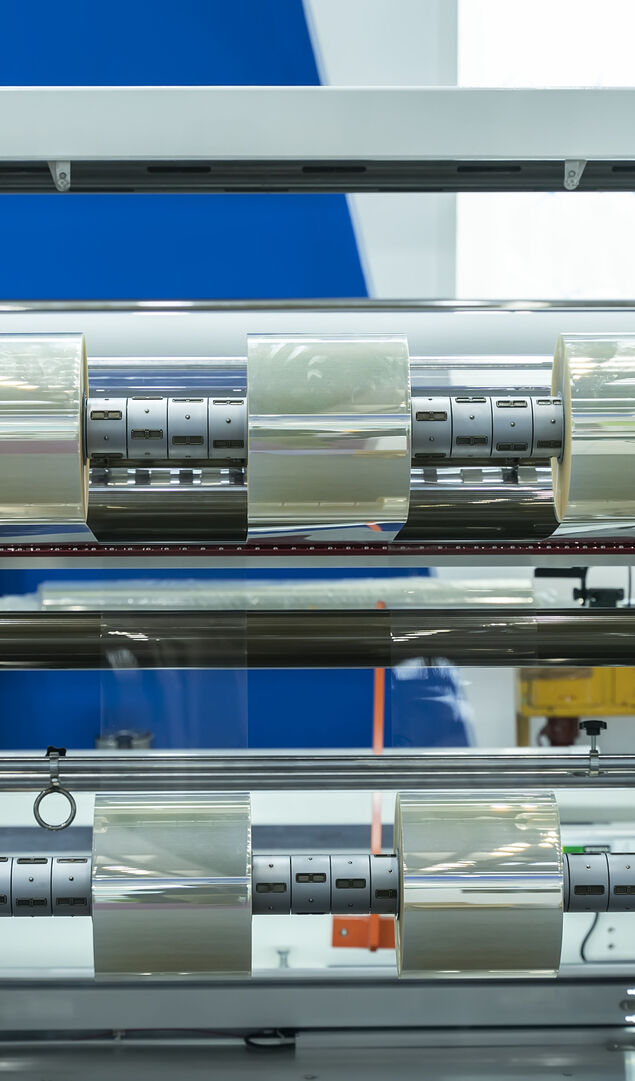 Laminating and rewinding kind of protective film machine with clamping rollers automatic edge banding